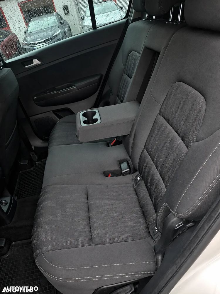 Kia Sportage 1.6 GDI 6MT 4x2 Classic - 11