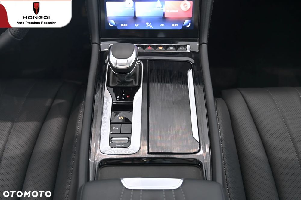 Hongqi H5 - 22