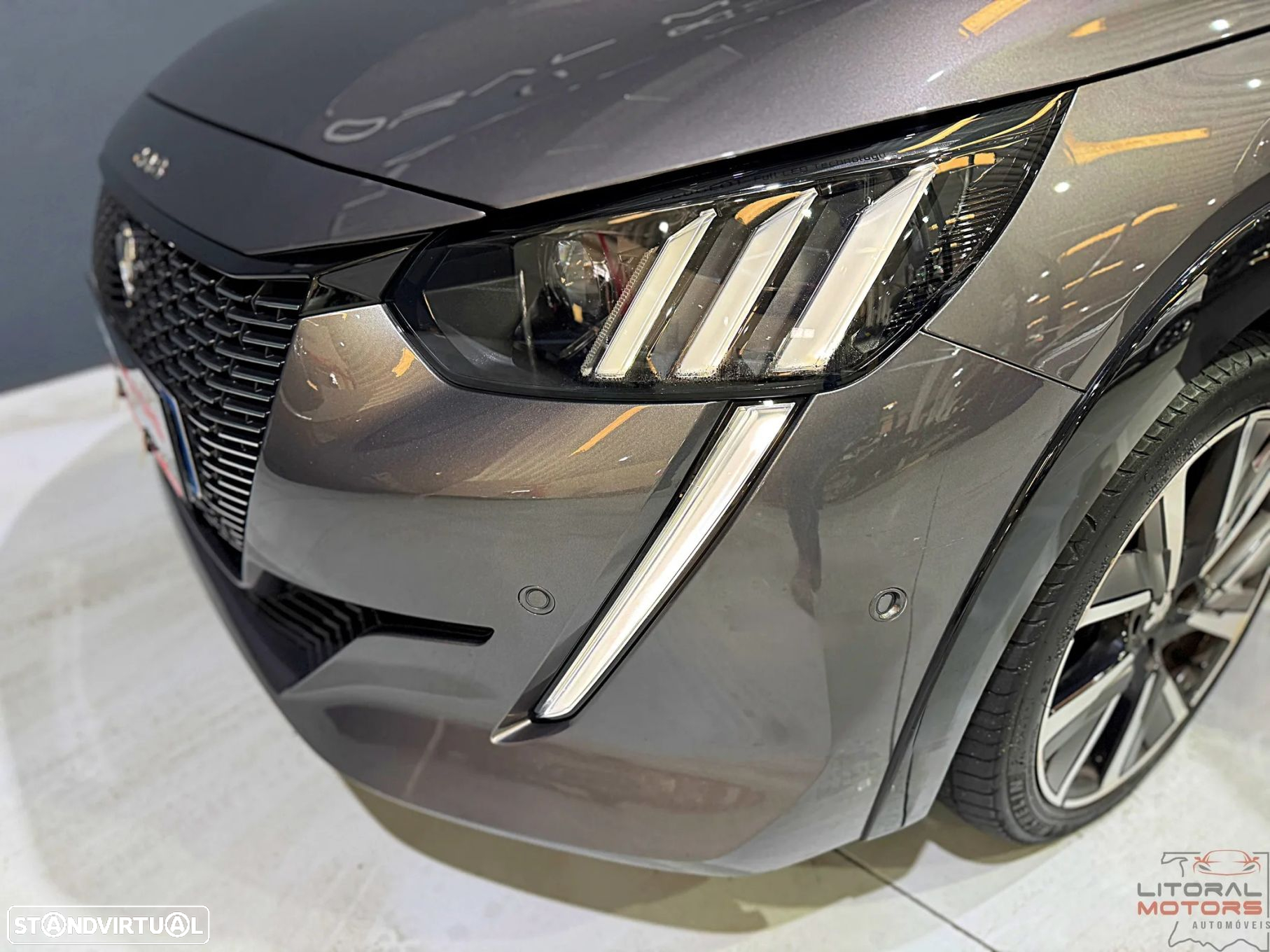 Peugeot 208 1.2 PureTech GT EAT8 - 5