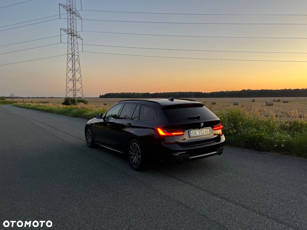 BMW Seria 3 330i xDrive M Sport - 31