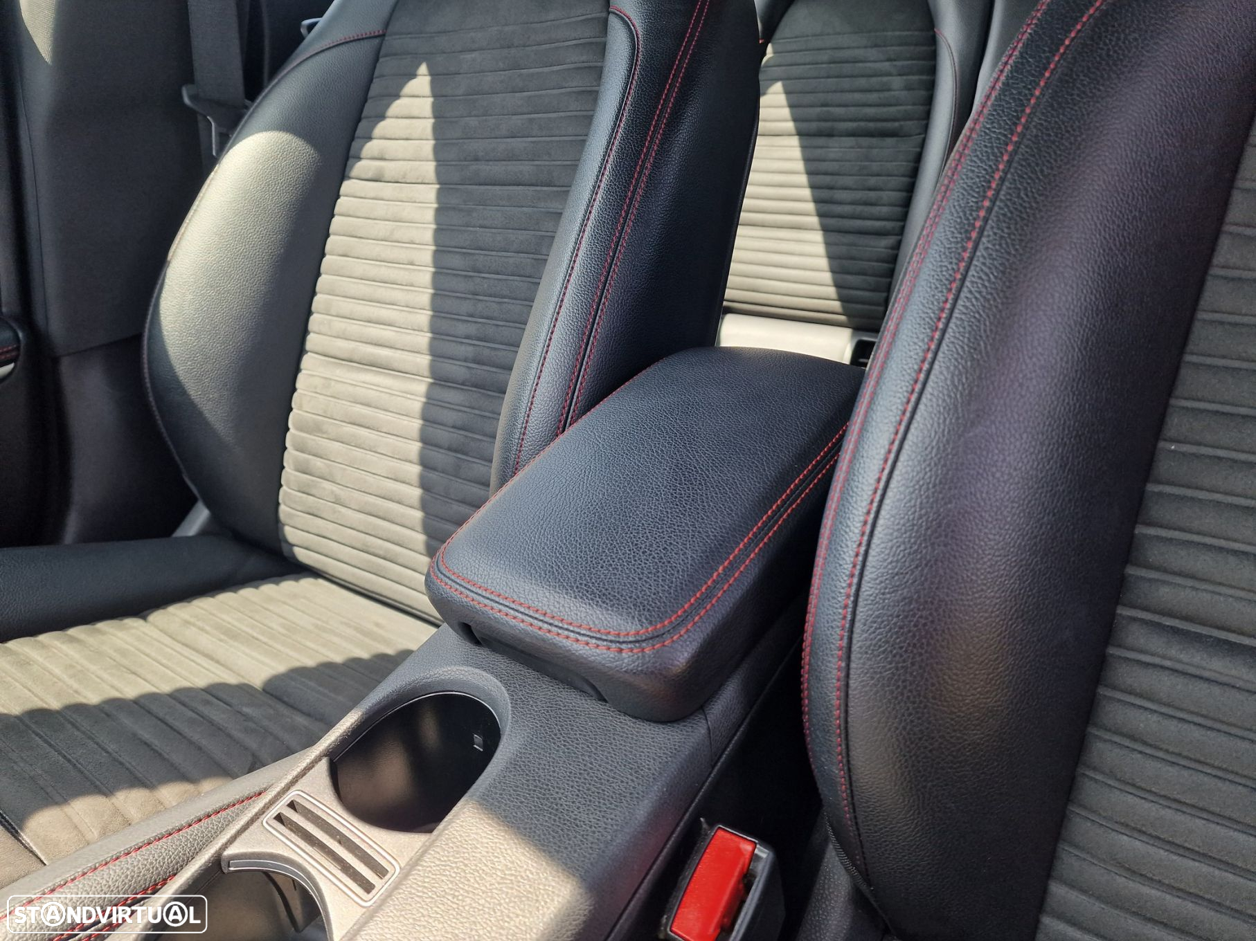 Mercedes-Benz CLA 180 - 11