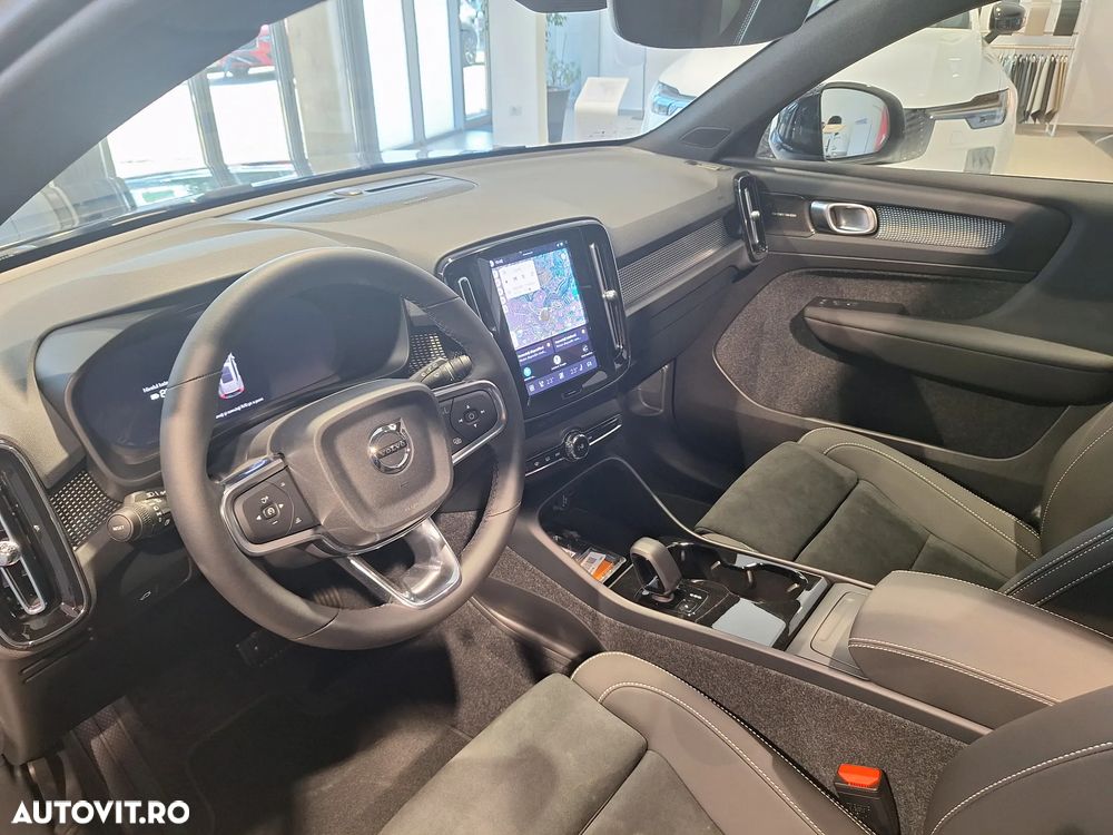 Volvo XC 40 Recharge Single Motor Extended Range RWD Plus - 11