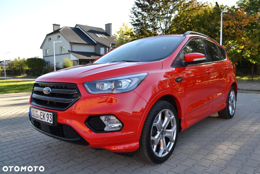 Ford Kuga 1.5 EcoBoost 2x4 ST-Line - 1