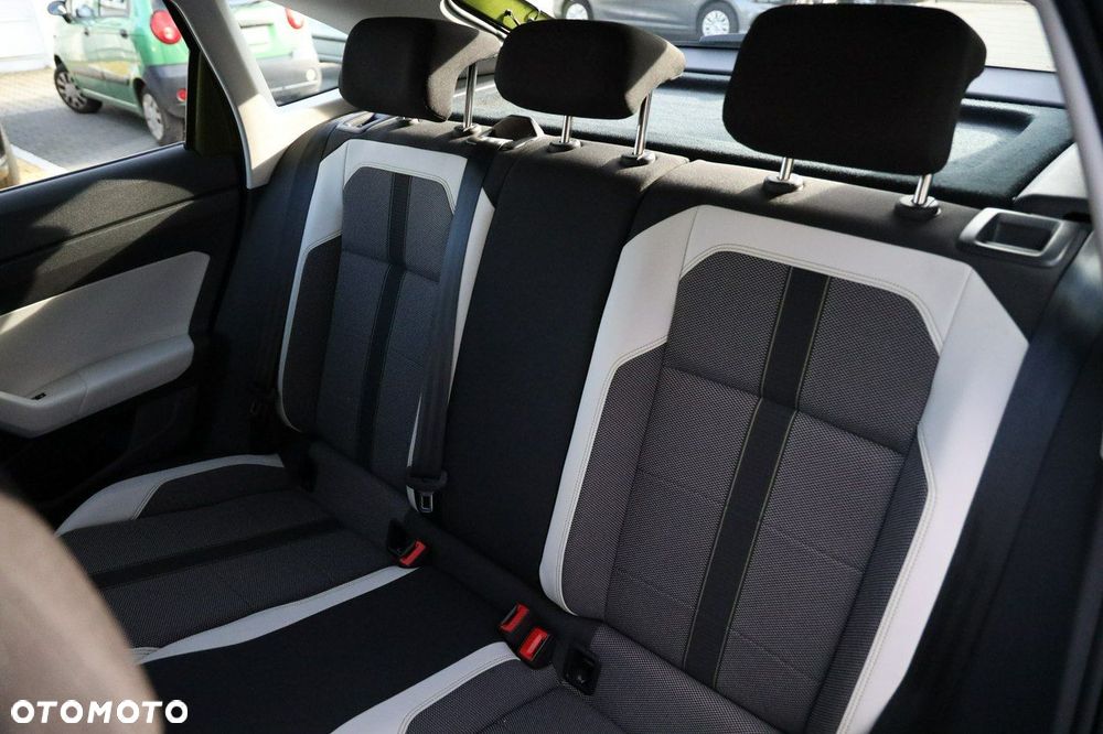 Volkswagen Taigo - 31