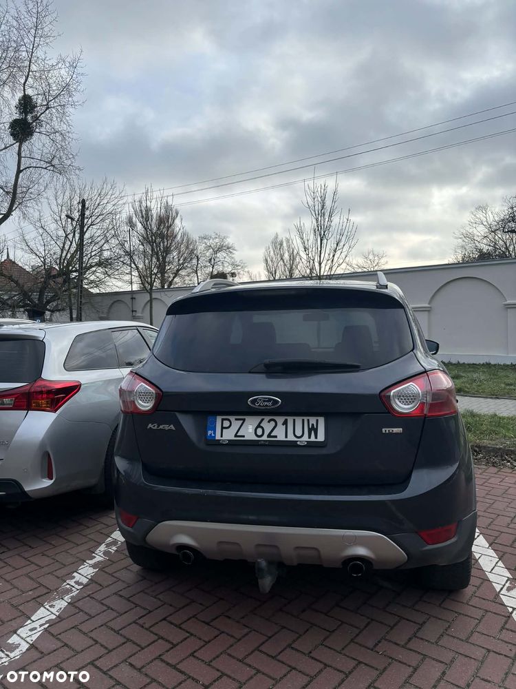 Ford Kuga 2.0 TDCi 2x4 Titanium - 9