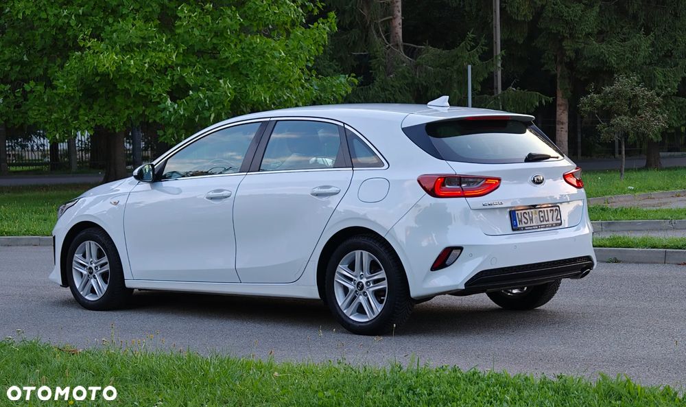 Kia Ceed 1.4 T-GDI L Business Line Plus - 11