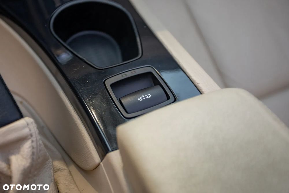 BMW Seria 3 320i Edition Exclusive - 26
