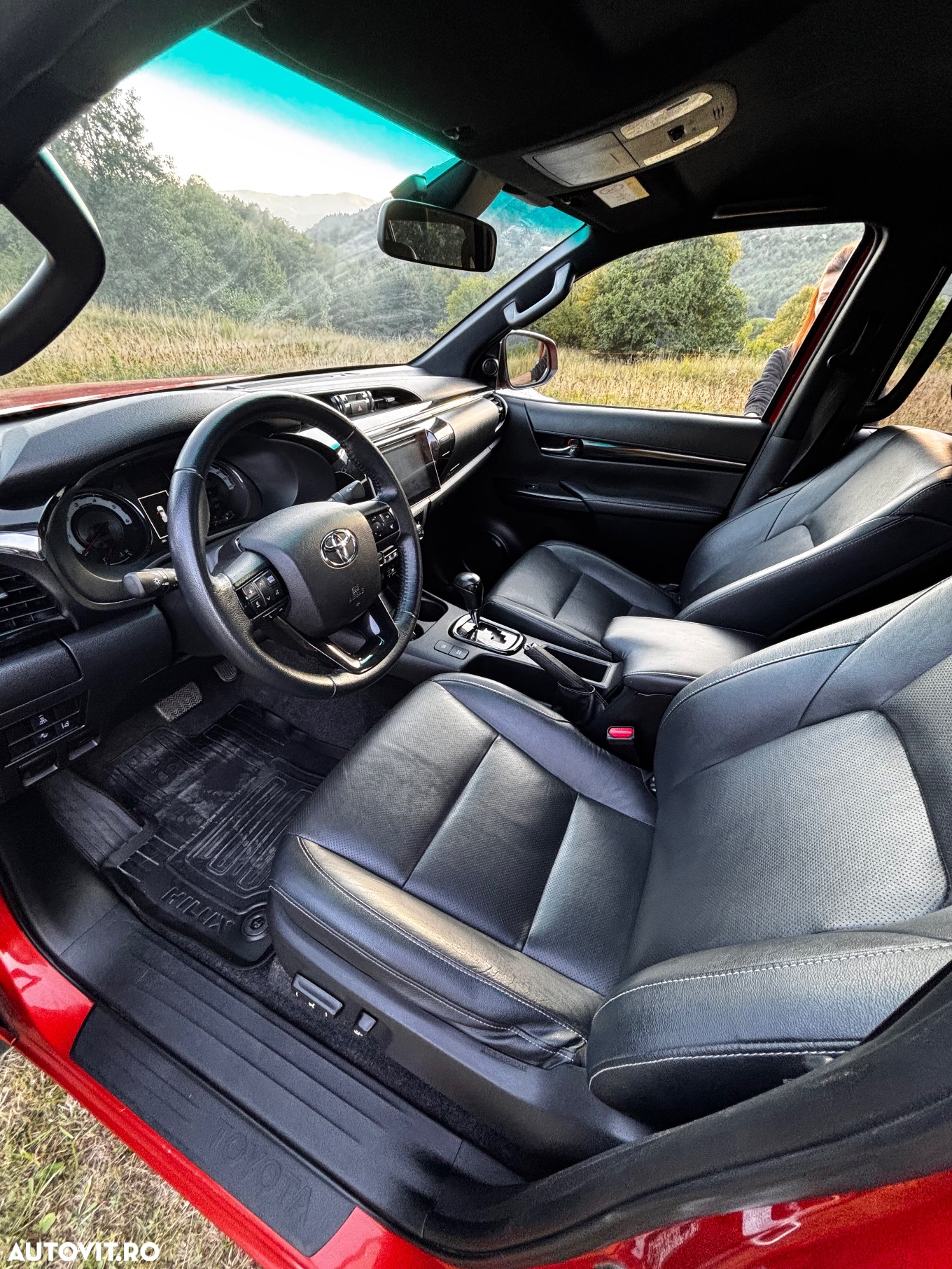 Toyota Hilux 4x4 Double Cab A/T Invincible - 9