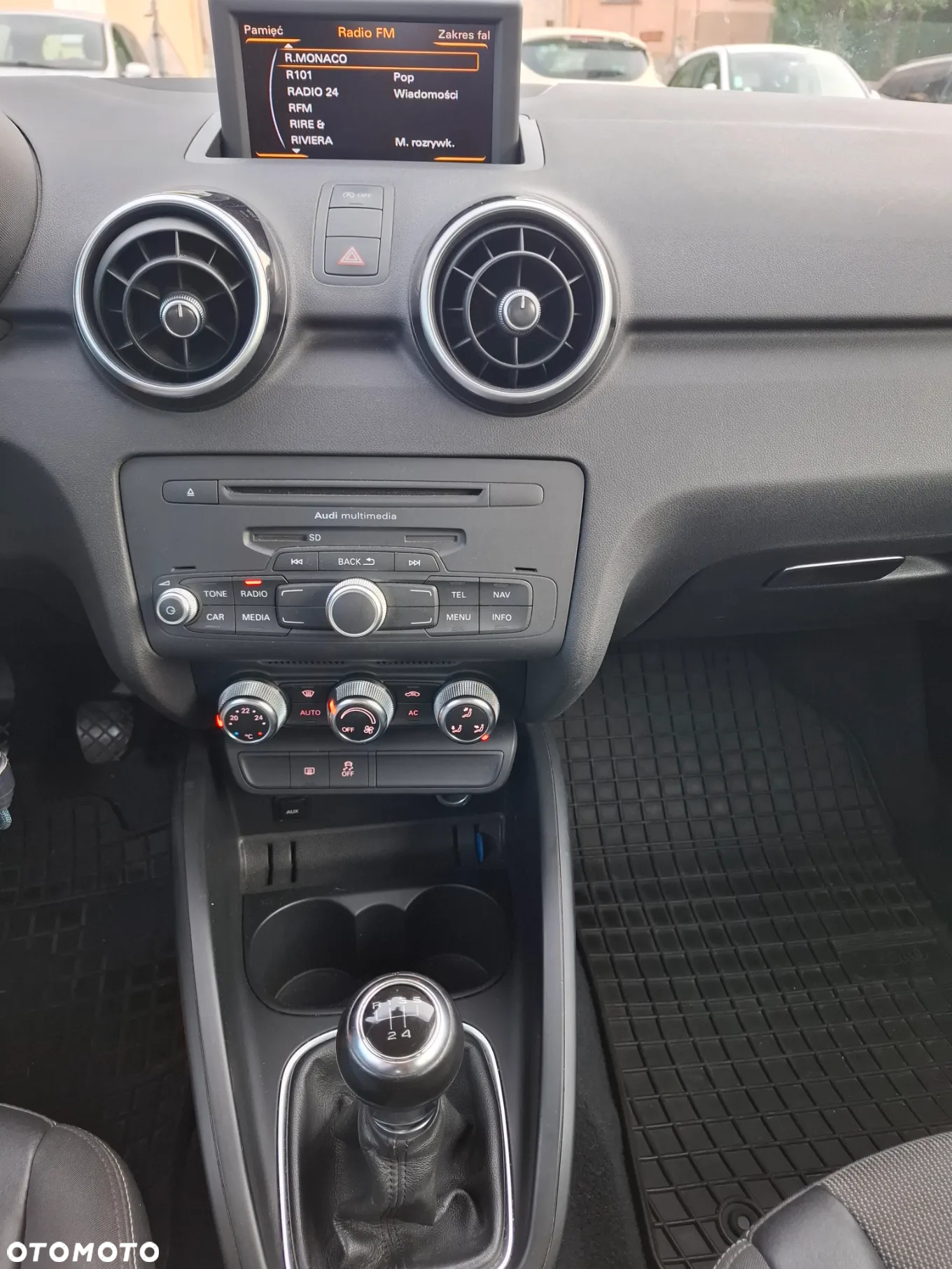 Audi A1 1.6 TDI Ambition - 11