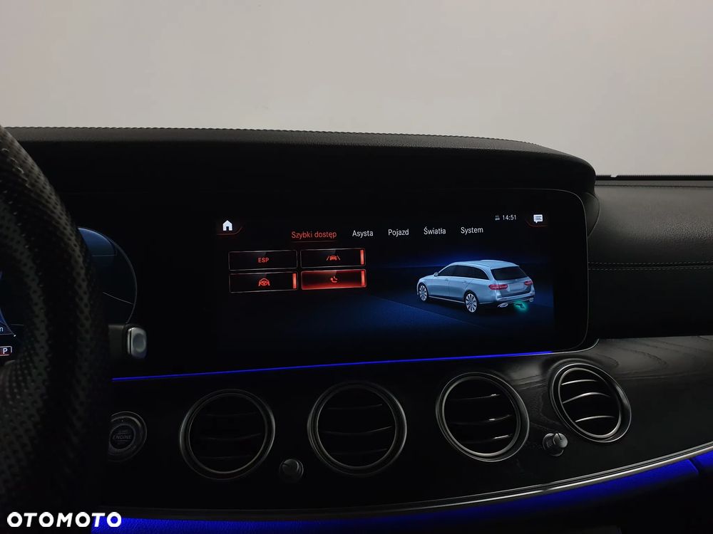 Mercedes-Benz Klasa E 300 de 4Matic 9G-TRONIC AMG Line - 23