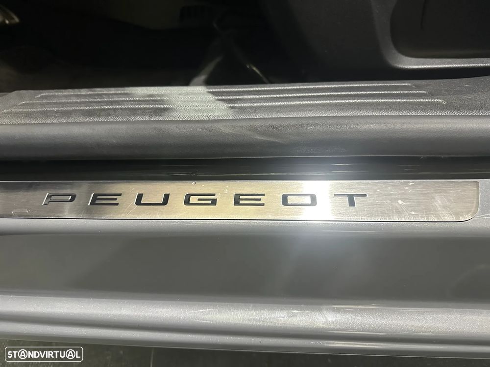 Peugeot e-2008 GT - 9