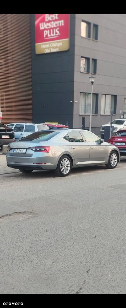 Skoda Superb 1.5 TSI Style DSG - 24