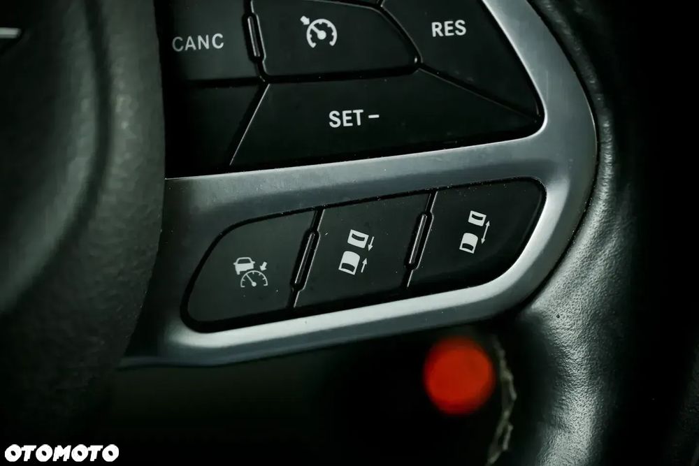 Chrysler Pacifica - 29