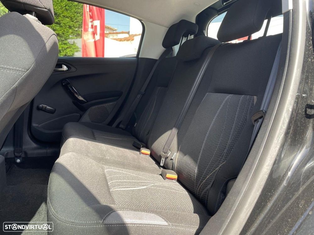 Peugeot 208 1.2 PureTech Active - 8