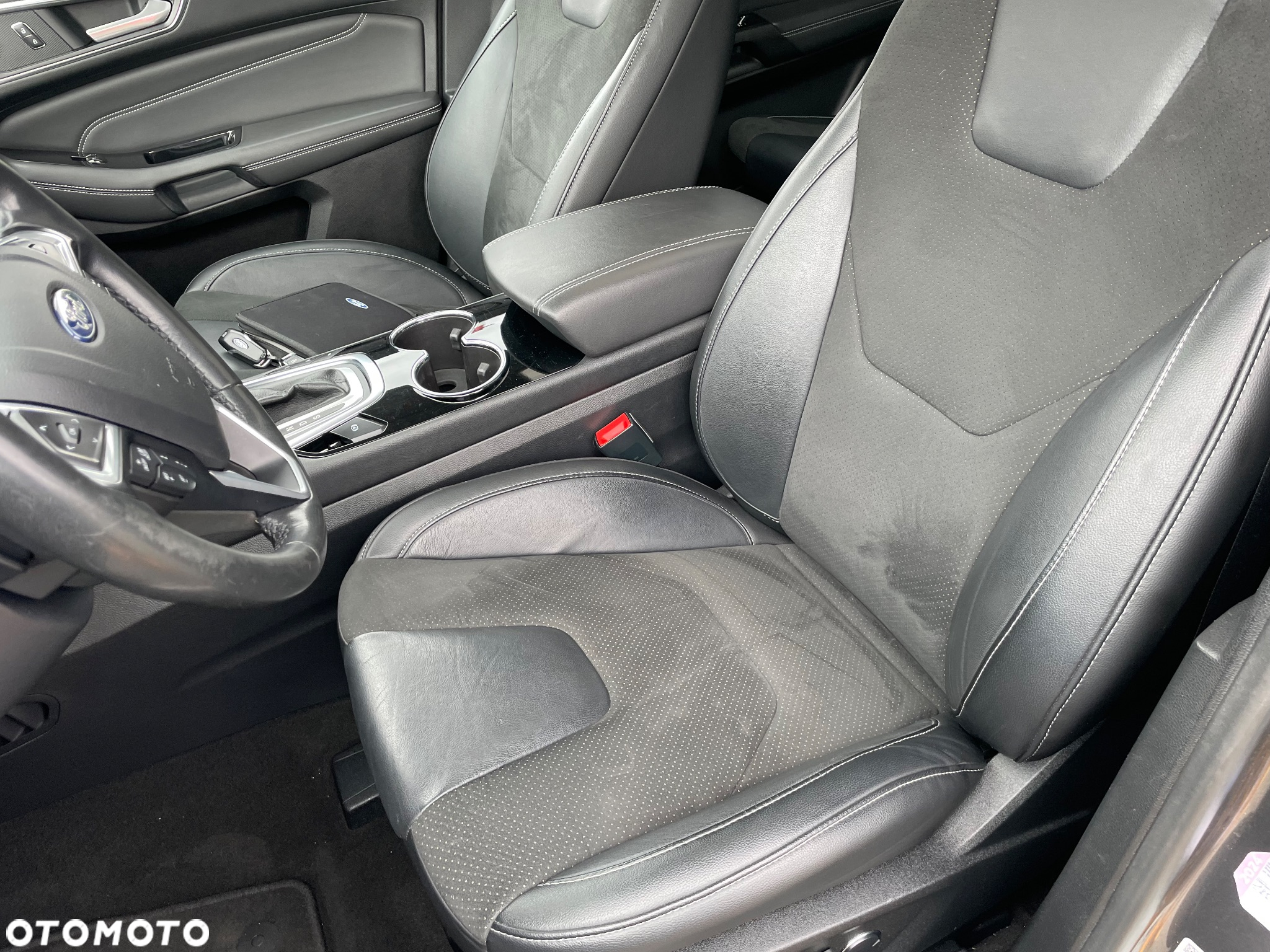 Ford S-Max 2.0 TDCi Titanium PowerShift - 24