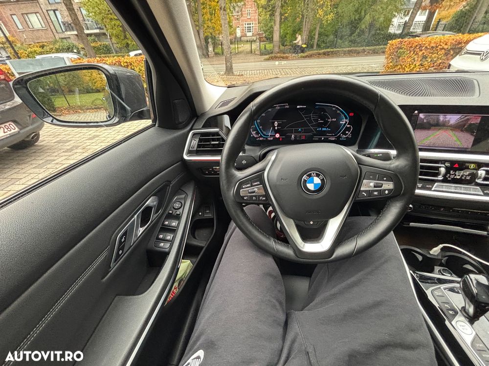 BMW Seria 3 330e Aut. Luxury Line - 33