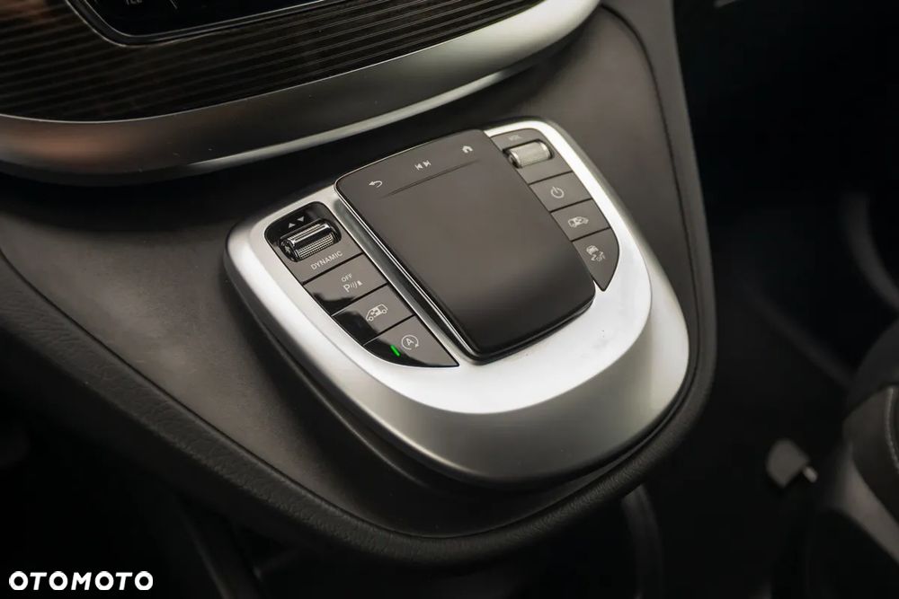 Mercedes-Benz Klasa V 300 d extralang 4Matic 9G-TRONIC Avantgarde - 31