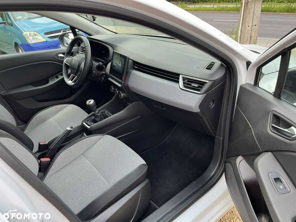 Renault Clio - 21
