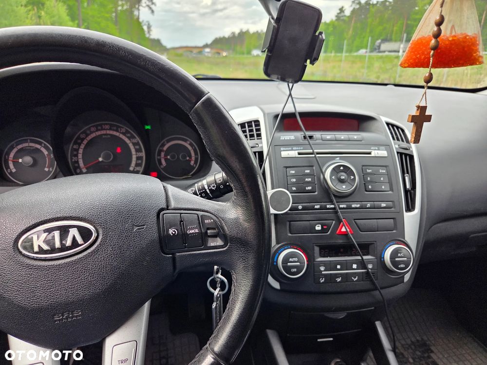 Kia Ceed 1.6 Crdi Comfort + - 7