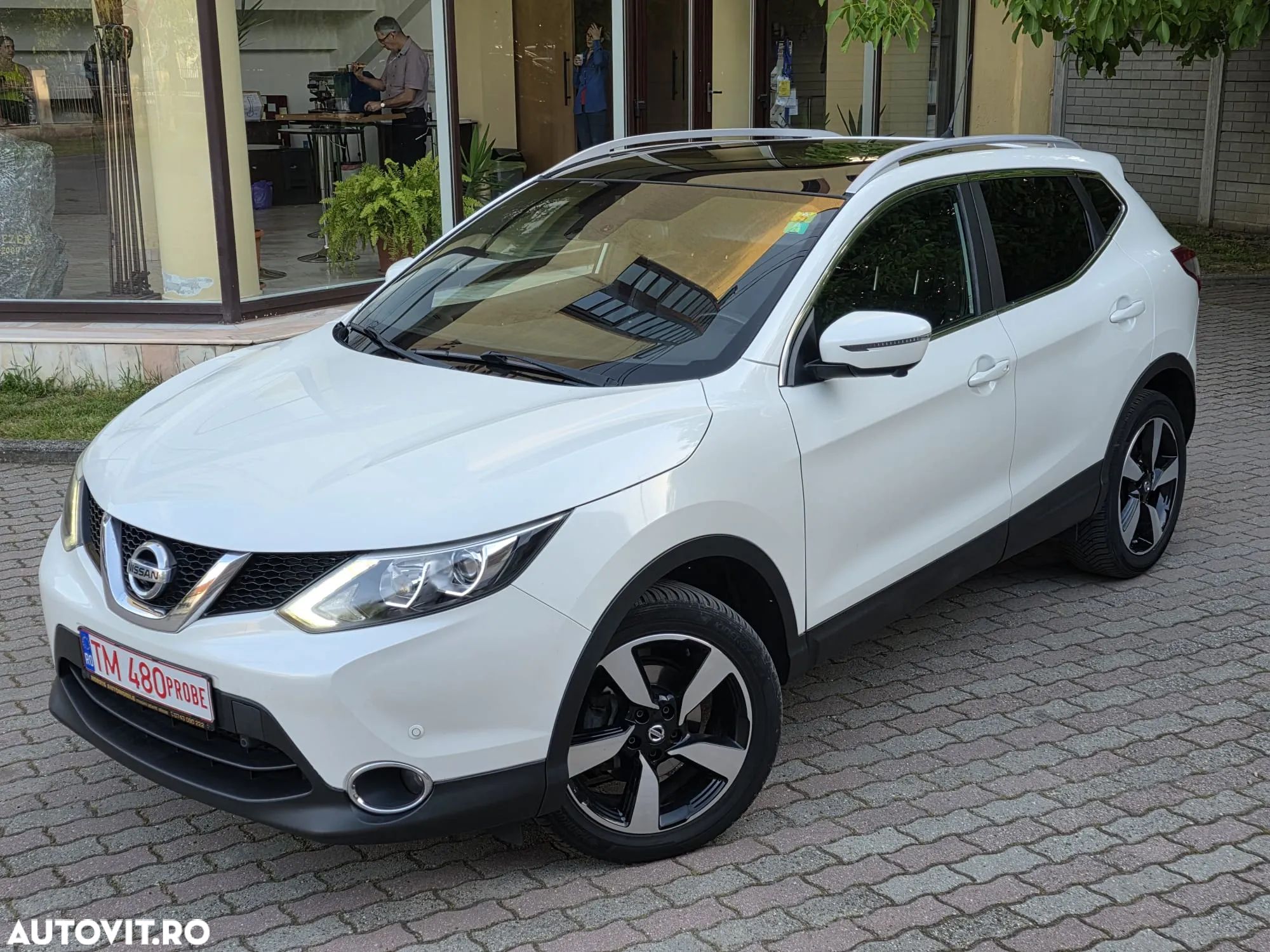Nissan Qashqai 1.6 DCI Start/Stop Tekna - 1