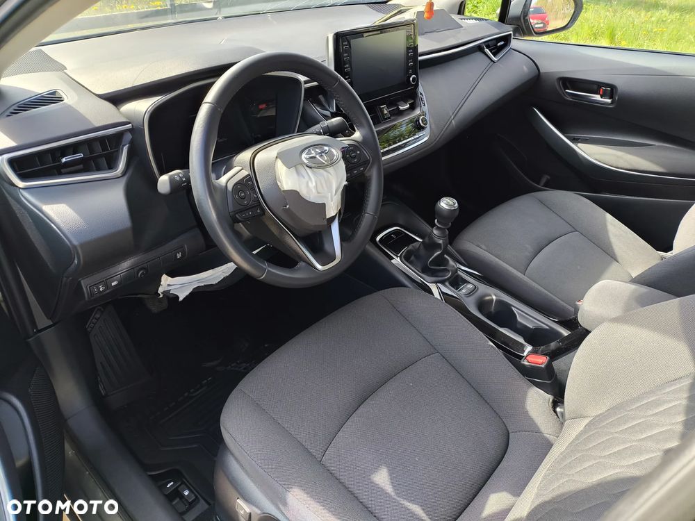 Toyota Corolla 1.6 Executive - 11