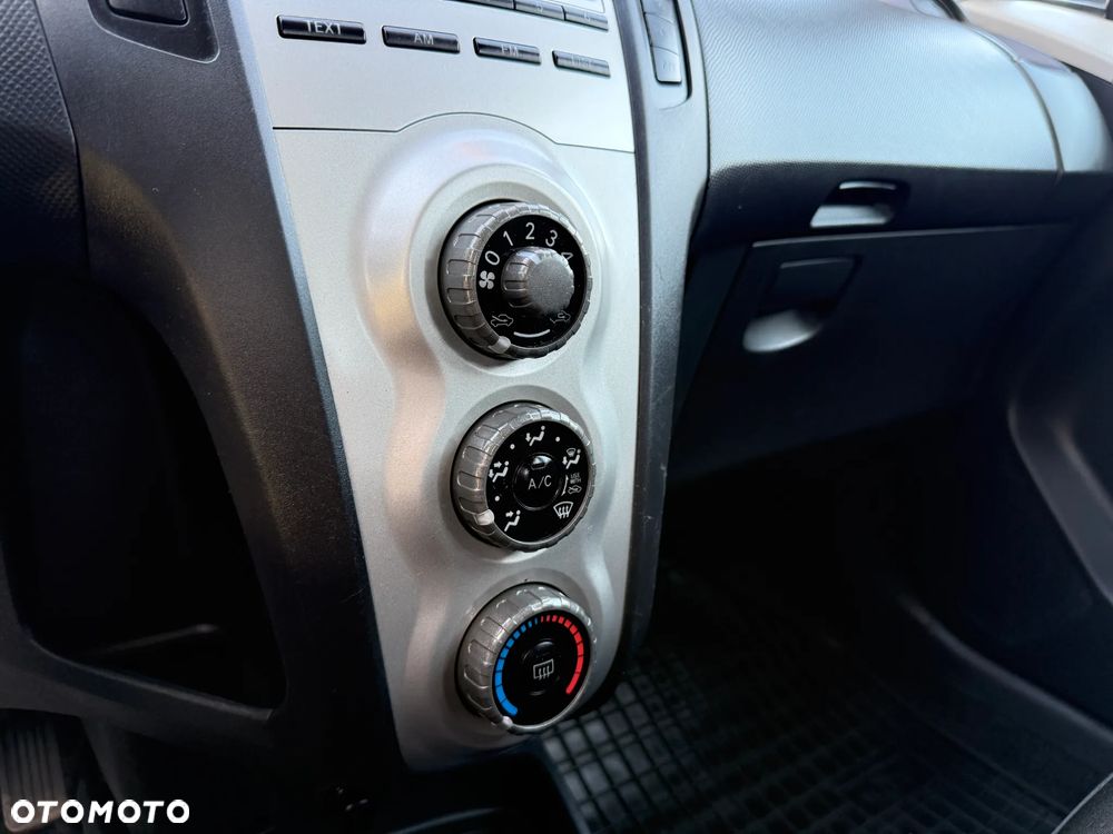 Toyota Yaris 1.3 Luna - 17