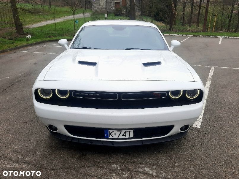 Dodge Challenger - 2