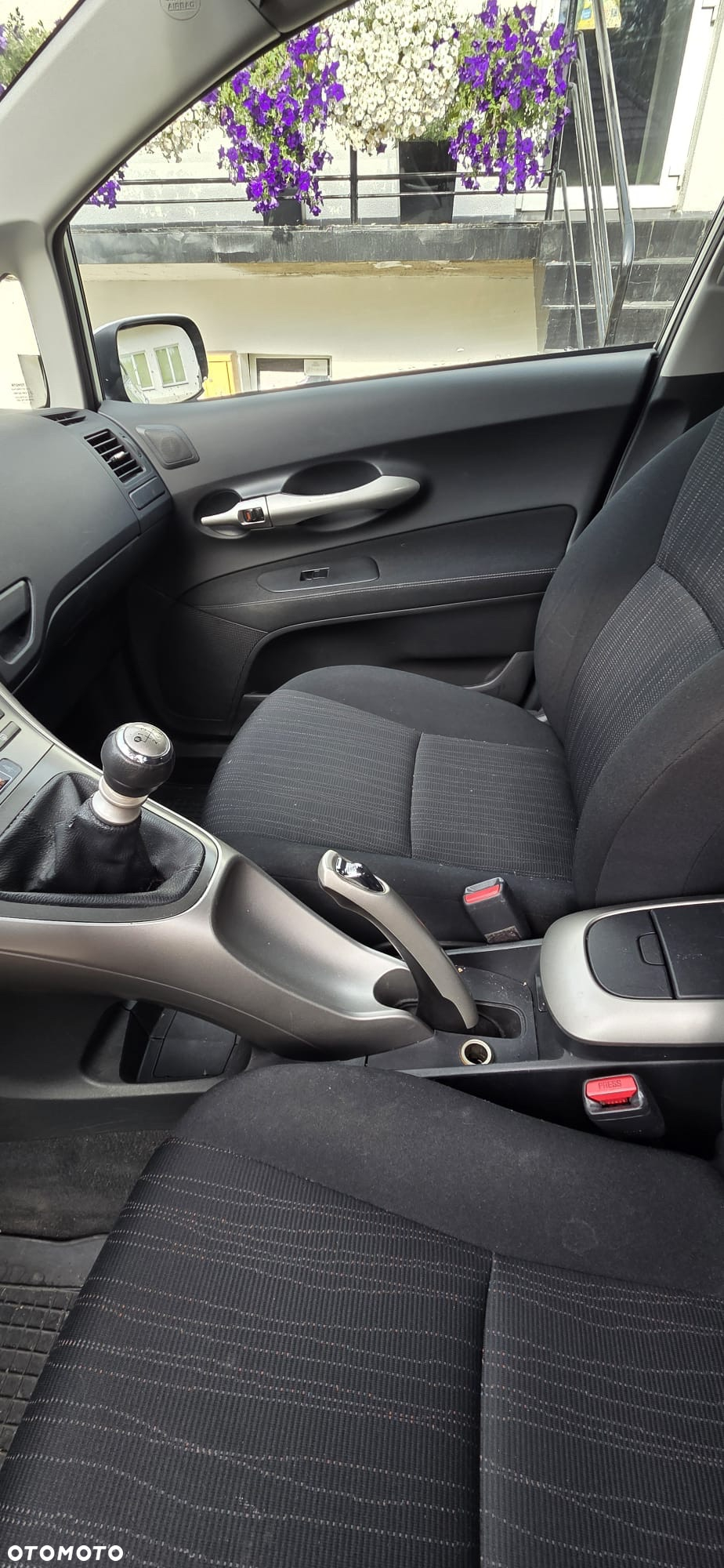 Toyota Auris 1.6 Premium - 21