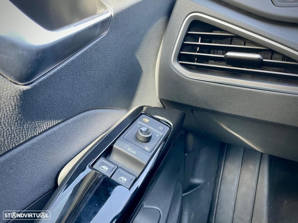 Volkswagen ID.3 Pro Performance — fotografia 9