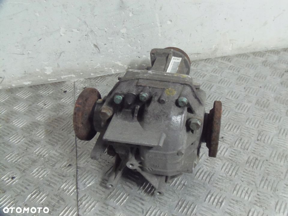 MOST TYLNY DYFERENCJAŁ AUDI A8 D3 3.0TDI 0AR525083 - 3