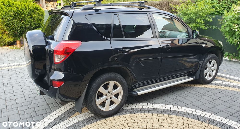 Toyota RAV4 - 4