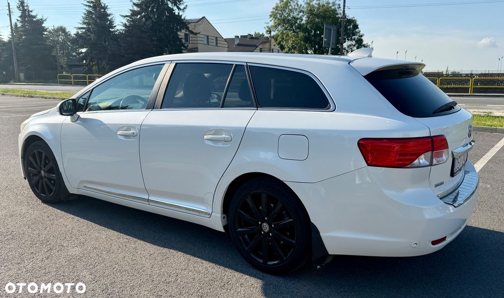 Toyota Avensis 2.0 Prestige NAVI - 4