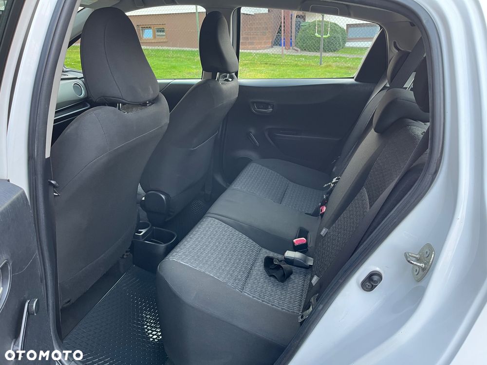 Toyota Yaris 1.0 Sol - 14