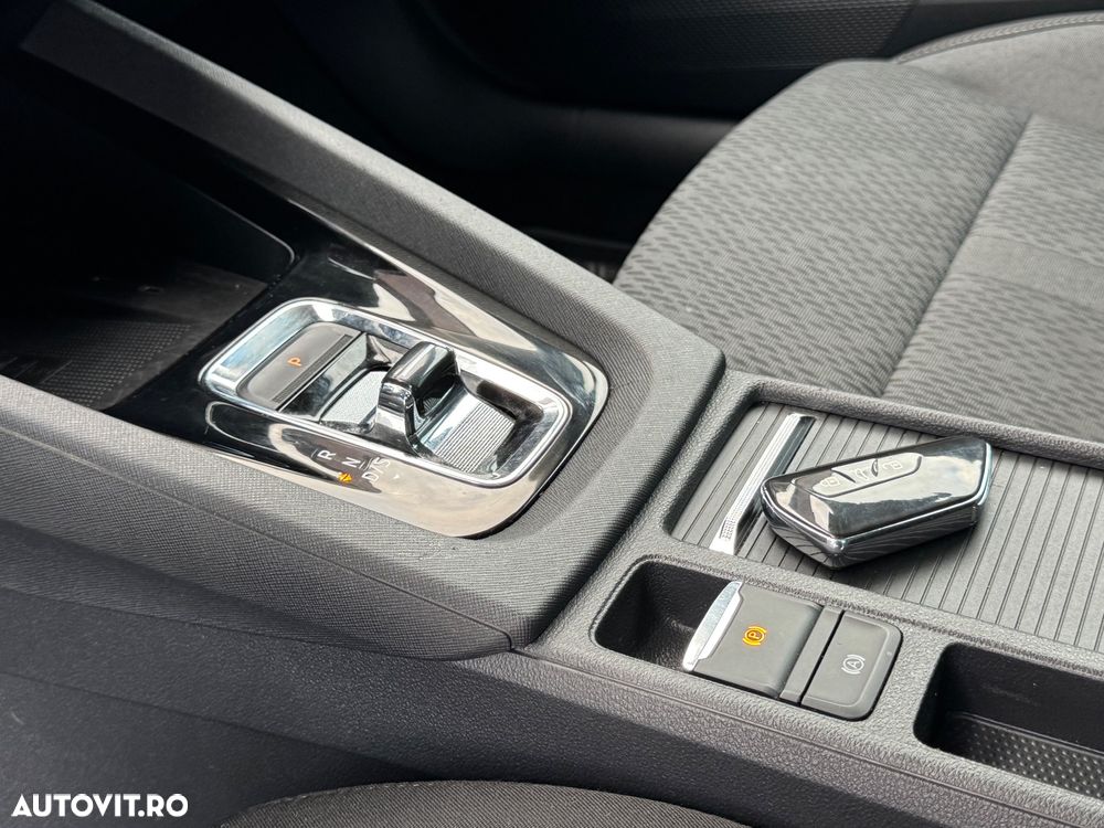 Skoda Octavia Combi 2.0 TDI DSG First Edition - 28