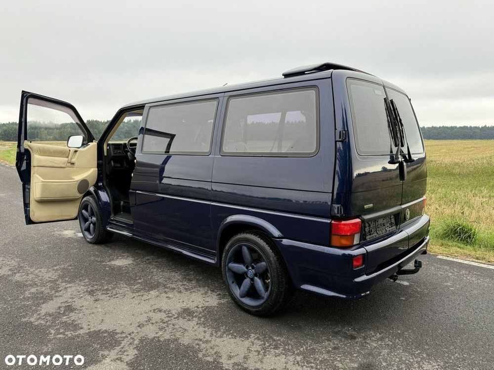 Volkswagen Multivan - 13