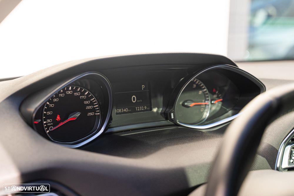 Peugeot 308 SW PureTech 130 EAT6 Stop & Start Allure - 16