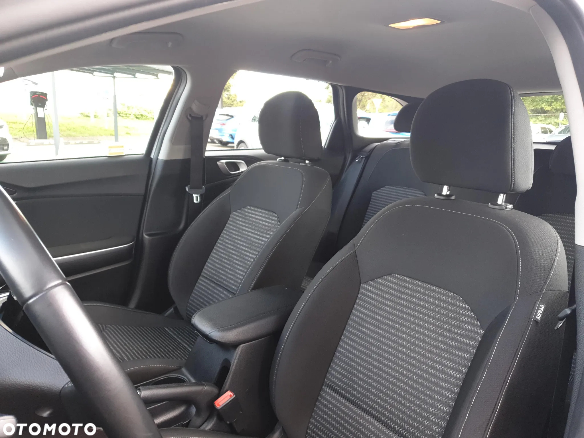Kia Ceed 1.5 T-GDI M - 11