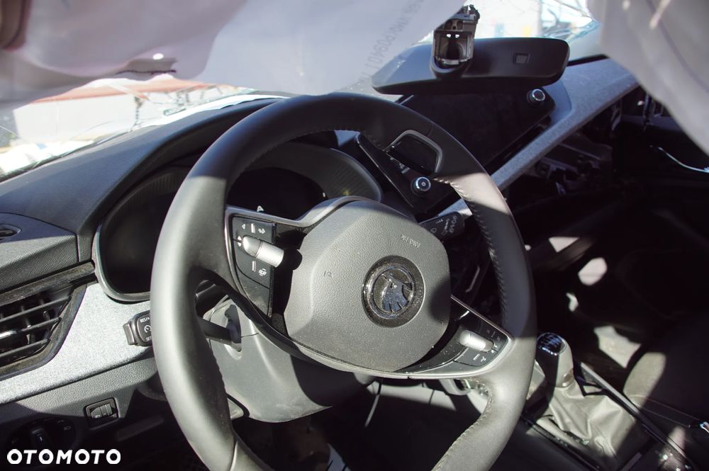 Auto na części - Skoda Scala Lift 1.5 TSI 150 KM DXDB VCF LF7C 2024R Silnik Skrzynia Zderzak Błotnik Klapa Drzwi Szyba Lusterko Lampa Sterownik Moduł Deska Kokpit Wyświetlacz - 10