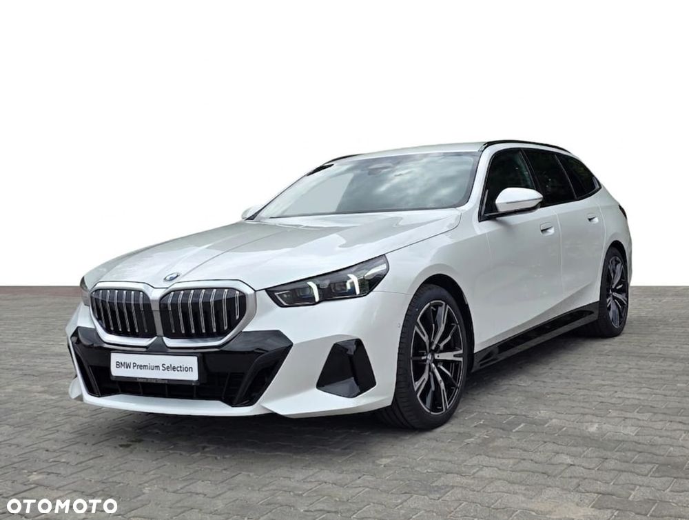 BMW Seria 5 540d xDrive mHEV M Sport - 2
