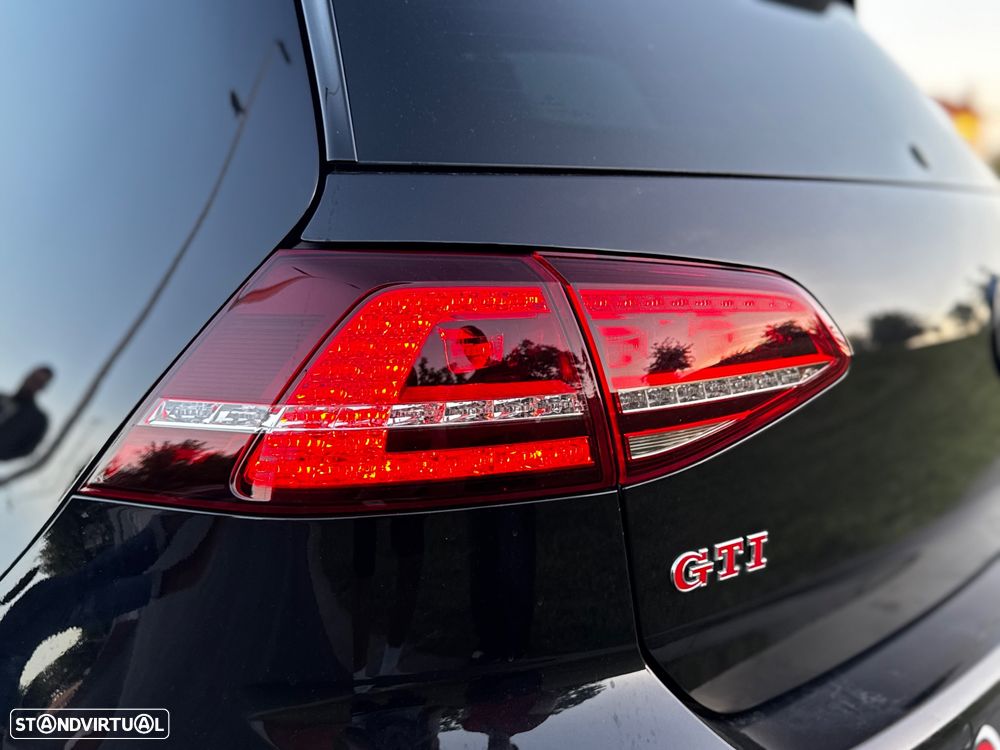 VW Golf GTI Performance BlueMotion DSG - 18