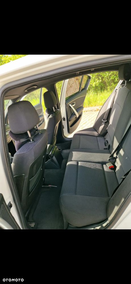 BMW Seria 1 116i - 22