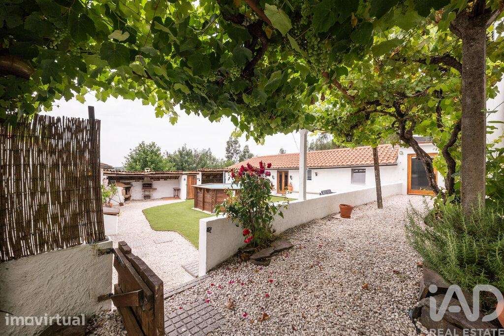 Casa / Villa T6 em Vila Facaia de 255 m2 - Grande imagem: 2/40