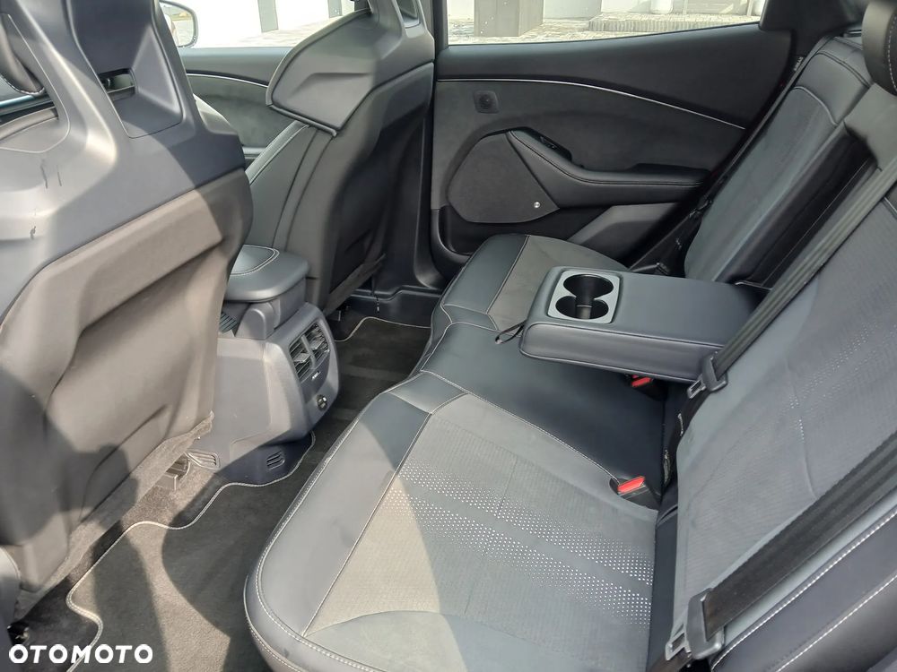 Ford Mustang Mach-E AWD GT - 14