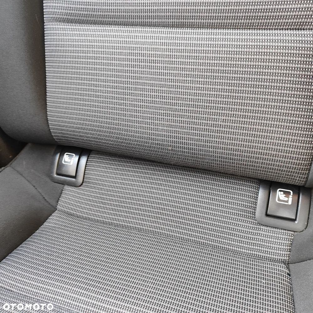 Hyundai i30 1.4 Premiere Comfort - 24