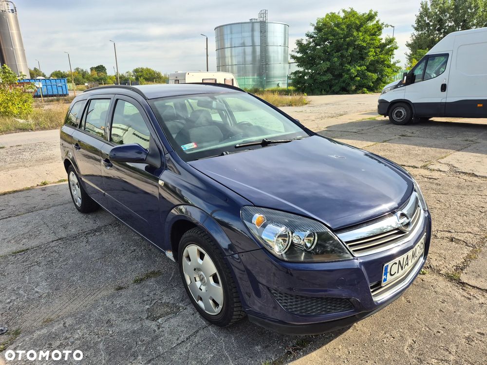 Opel Astra 1.9 CDTI - 4
