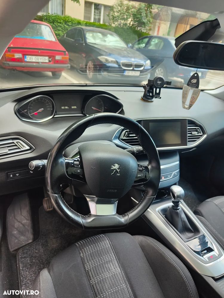 Peugeot 308 - 6