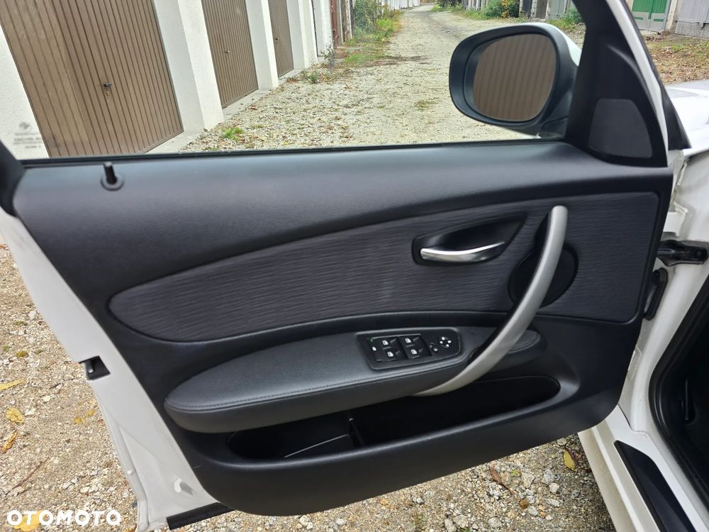 BMW Seria 1 - 16