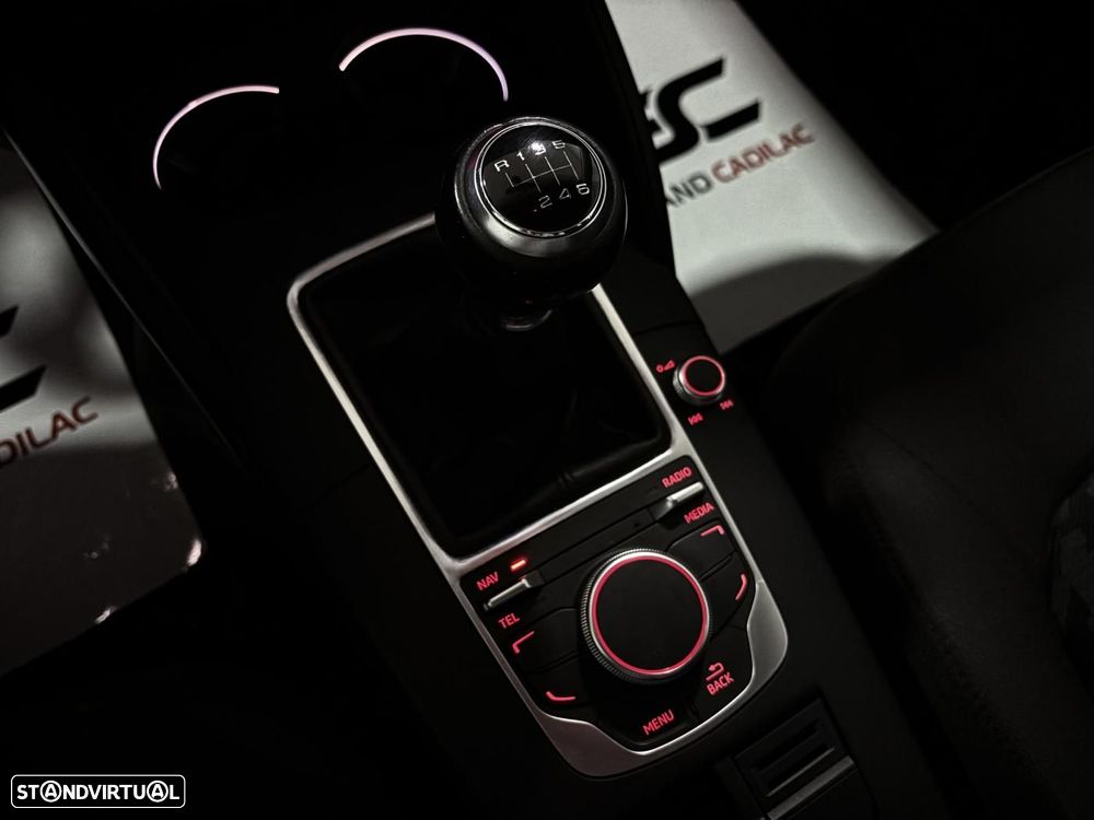 Audi A3 1.6 TDI S-line - 28