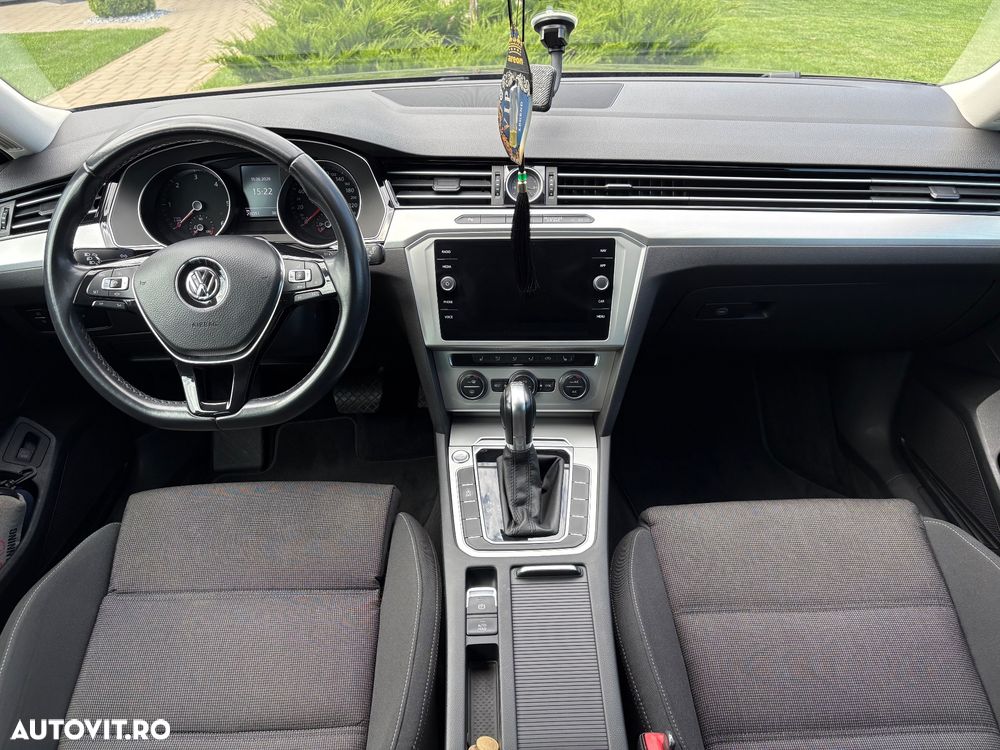 Volkswagen Passat 2.0 TDI SCR DSG Comfortline - 3