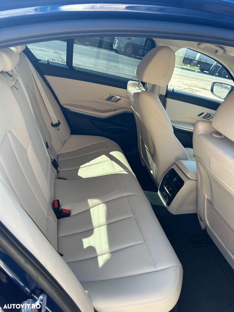 BMW Seria 3 320d Aut. M Sport - 7